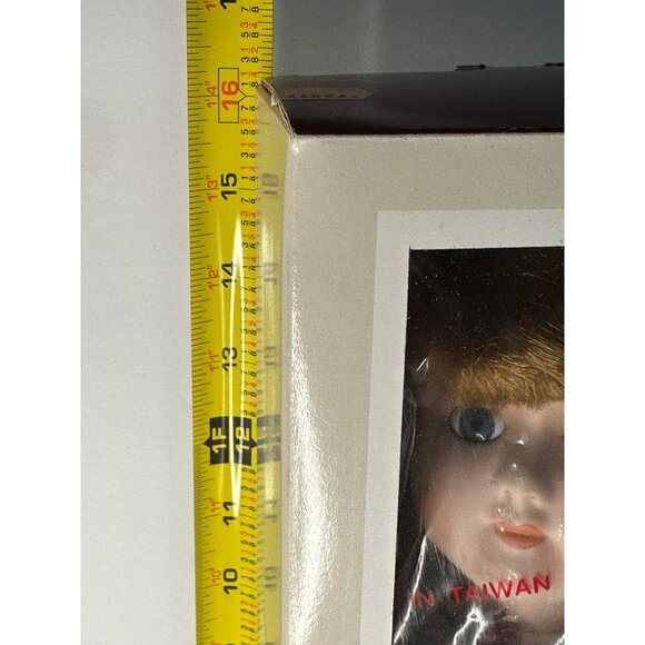 VTG Heritage Dolls Porcelain R.O.C. Victorian-style Doll Taiwan Made NIB - Picture 7 of 7